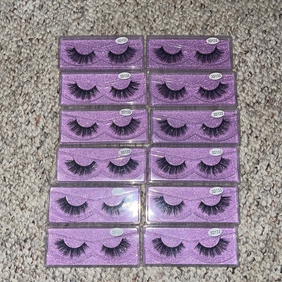 12 NEW pairs of false lashes. - Picture 1 of 3